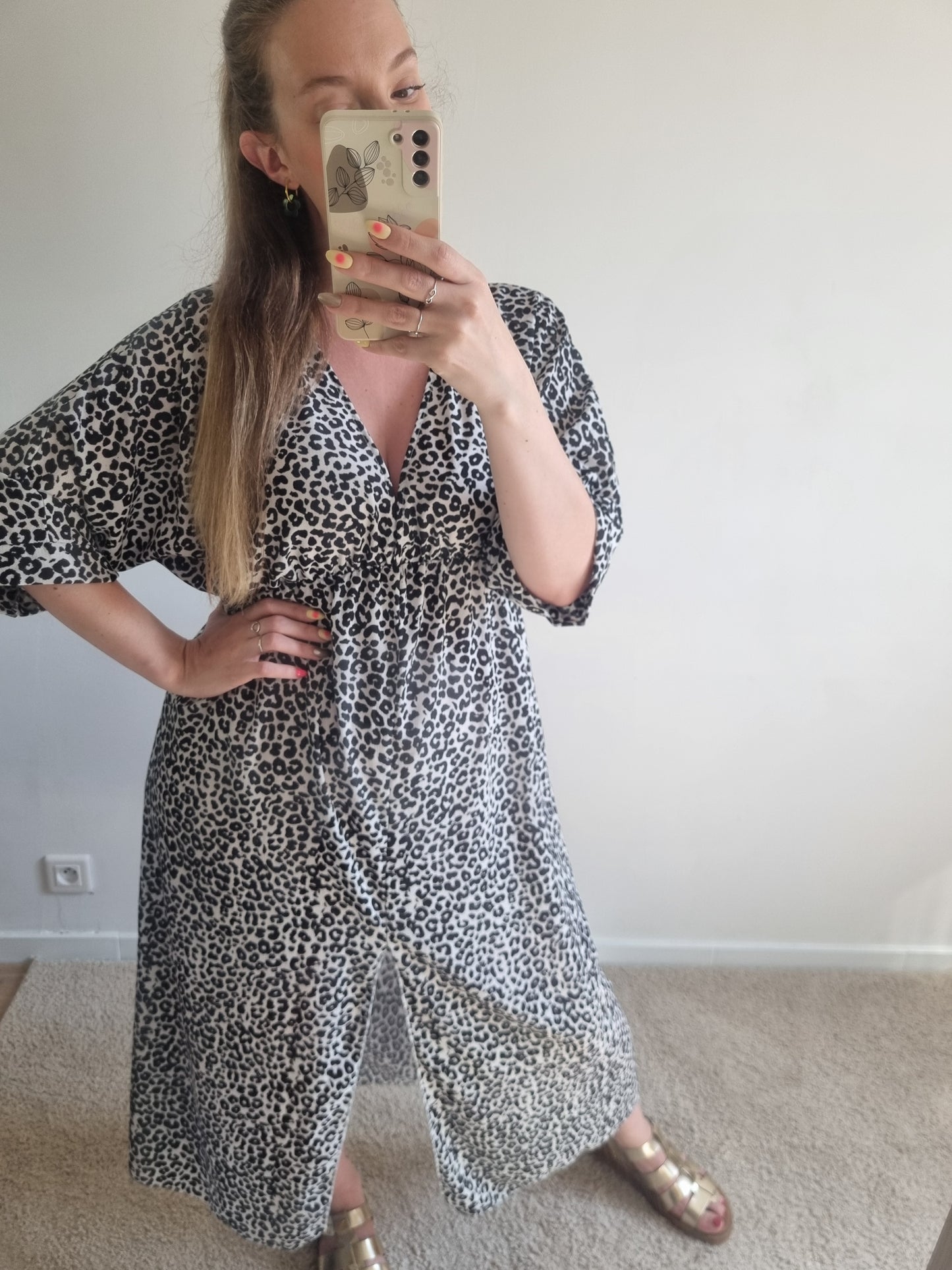 Robe Laeti noire