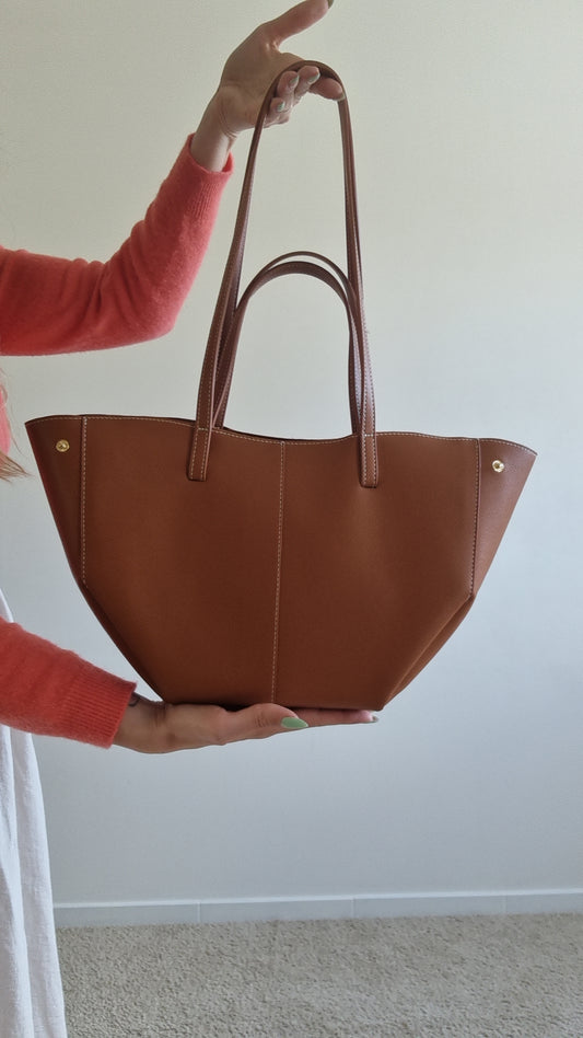 Sac Paupau camel